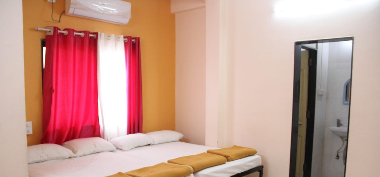 4 Bed AC Room